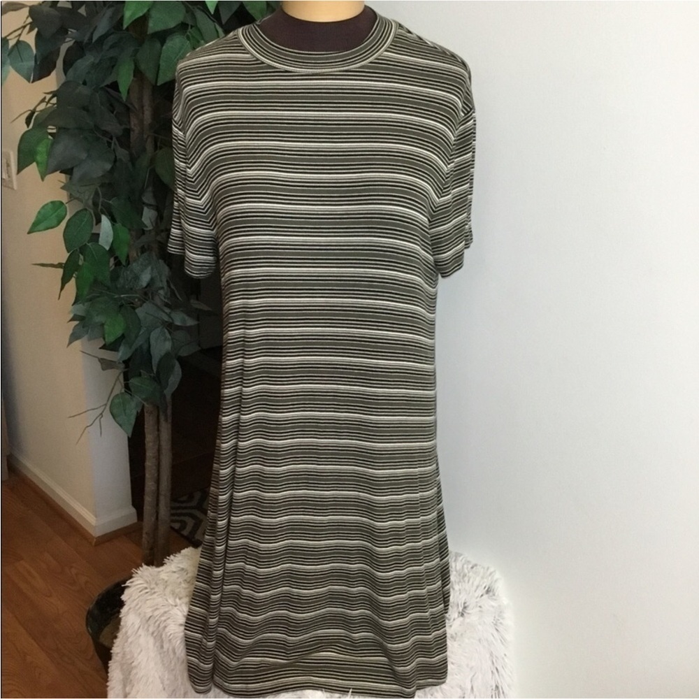 Falls Creek olive cream black striped short sleeve dress Woman’s 1X